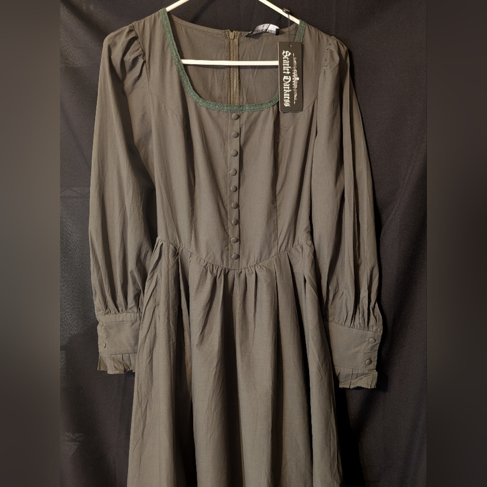 Scarlet darkness Dark olive green long sleeve gothic style dress button front
